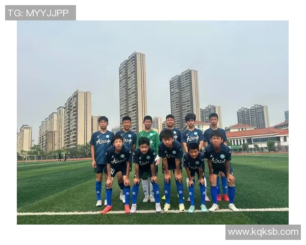 带伤仍能闪耀赛场的足球巨星们如何凭坚毅精神书写永恒传奇